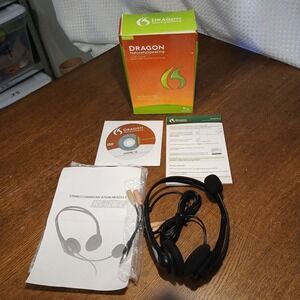 Nuance Dragon Naturally Speaking Home   Version 12 CD Software Headphones READ